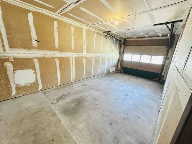 Building Photo - T068 DUNDE