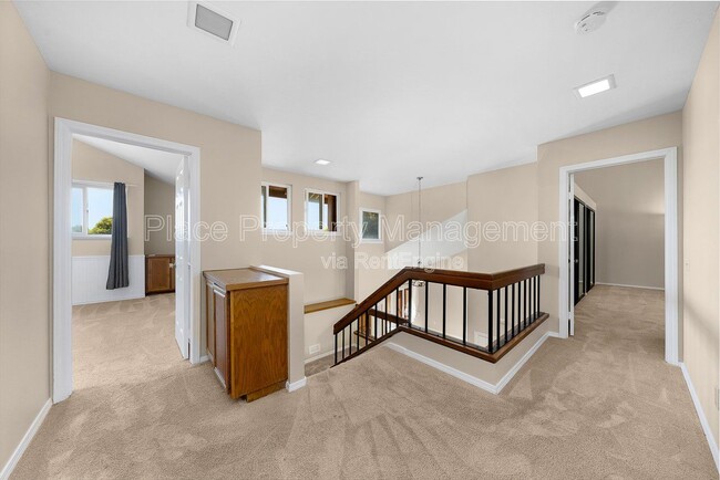 Building Photo - 13821 Davenport Ave
