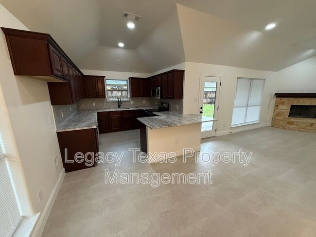 Building Photo - 3802 Juniper Ct