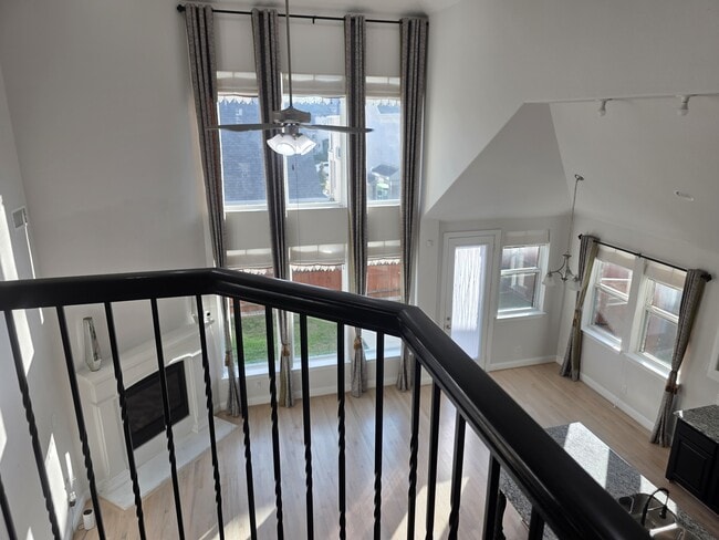 Building Photo - 5600 Snowberry Dr