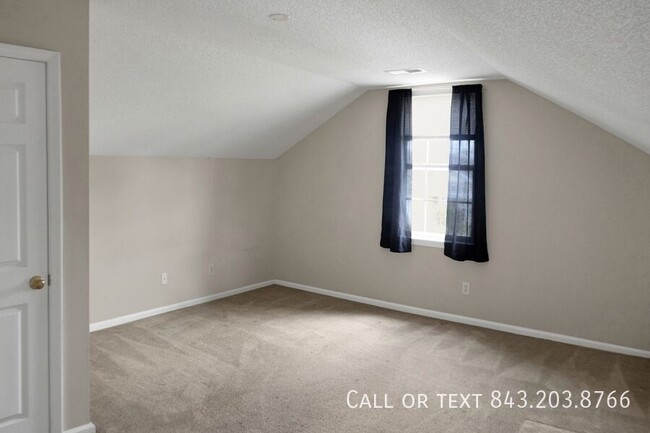 Building Photo - 4015 Broken Arrow Dr