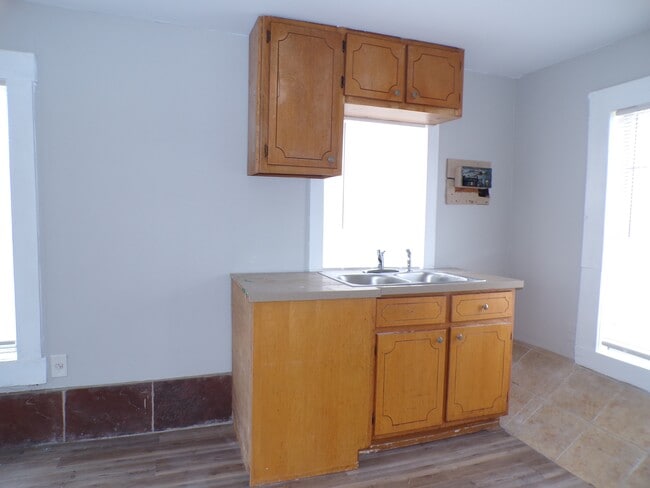 Building Photo - 2520 Ave U