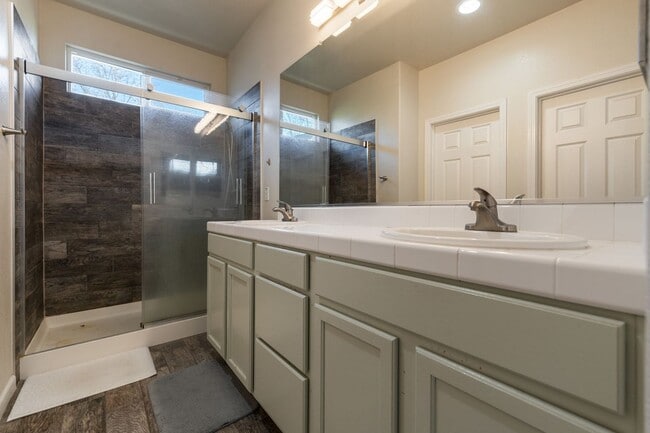 Building Photo - 2805 Tree Swallow Cir