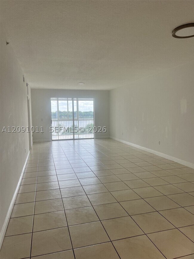 Building Photo - 10750 NW 66th St