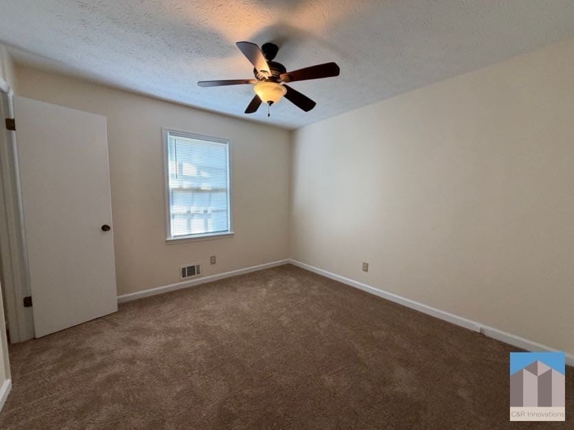 Building Photo - 734 Marthas Dr
