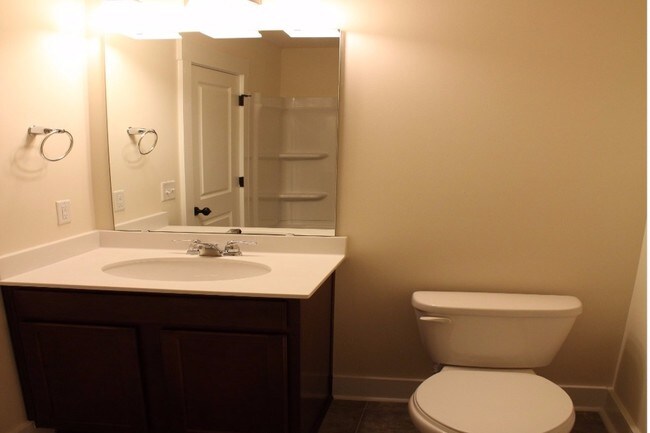 Guest Bathrom - 2706 Tranquil Oak Pl