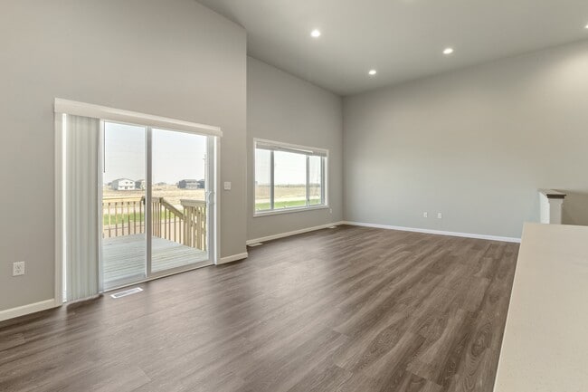 Building Photo - 213 Divide Dr