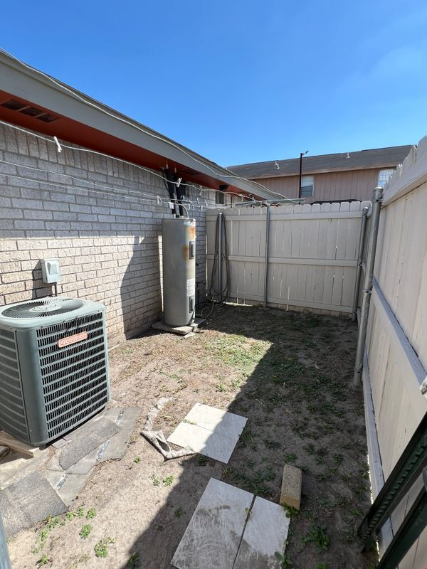 Building Photo - 312 Gastel Cir