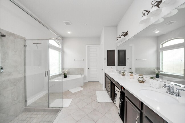 Building Photo - 4834 Avalon Plantation Dr