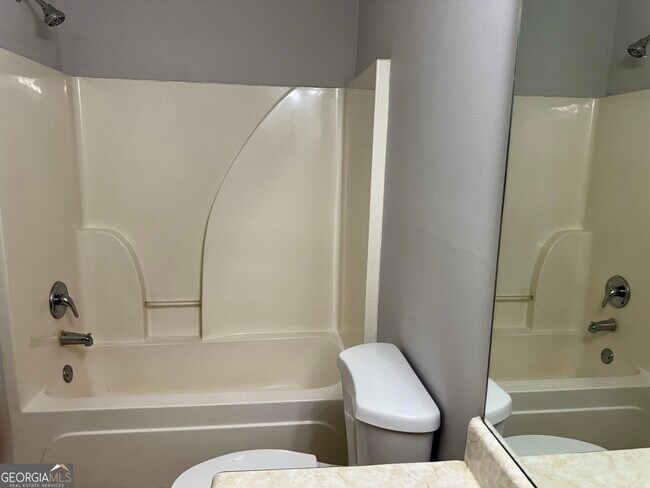 Building Photo - 5663 Windfall Ln