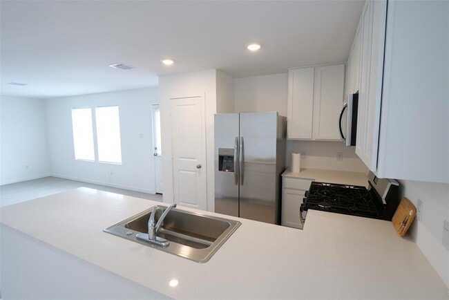 Building Photo - 26727 Feather Reed Dr