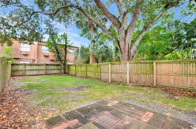 Building Photo - 1916 S Habana Ave