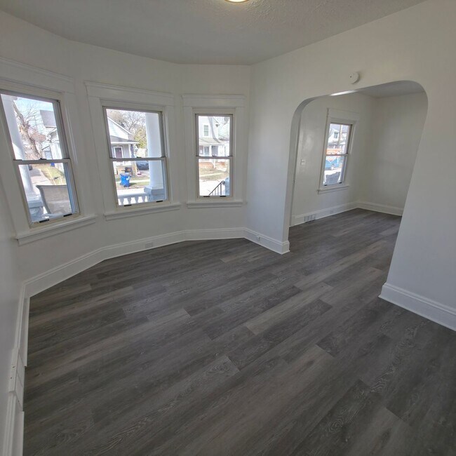 Building Photo - 6514 Gertrude Ave