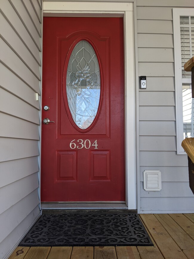 Come on in! - 2414 Lake Park Rd