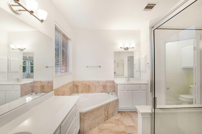 Building Photo - 2514 Crenshaw Dr