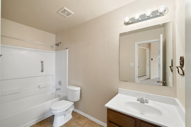 Building Photo - 3815 Mahogany Cove