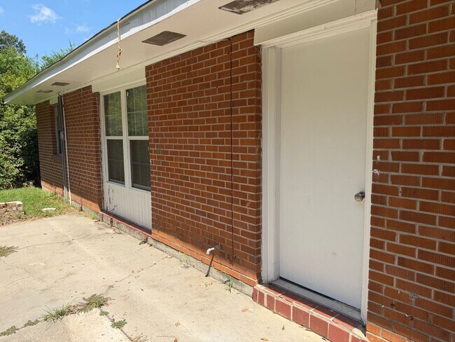 Building Photo - 6740 Ozark St