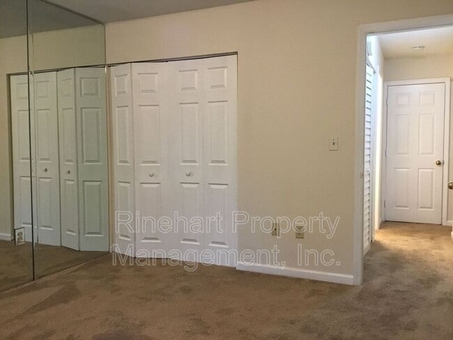 Building Photo - 1573 Hunt Club Ct