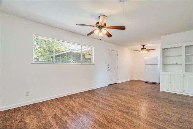 Building Photo - 1417 Braes Ridge Dr