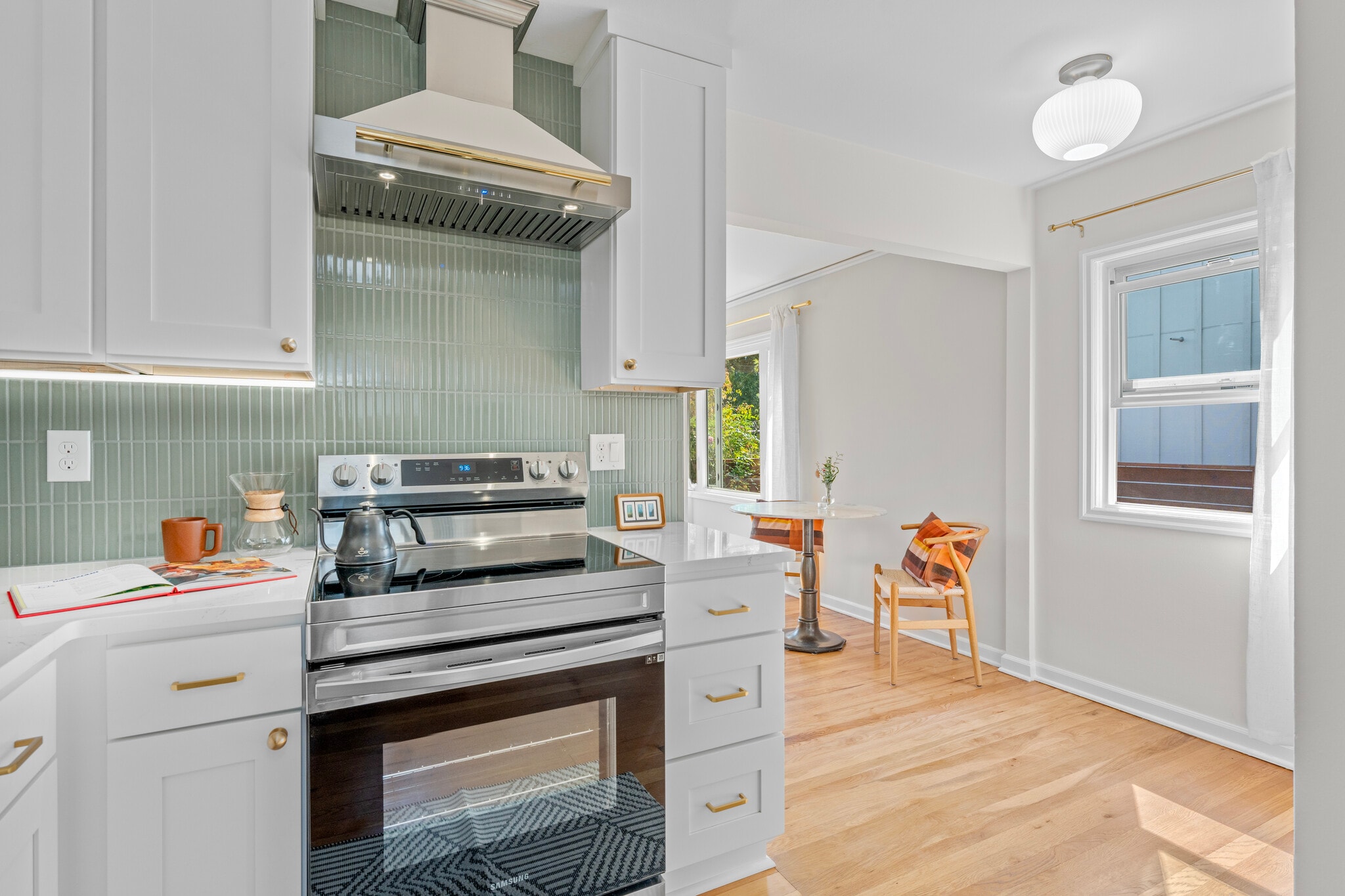Kitchen - 5263 NE 32nd Pl