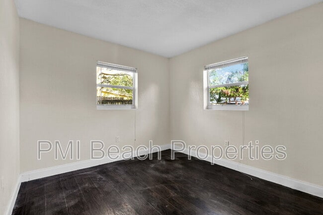 Building Photo - 1821 Montague St