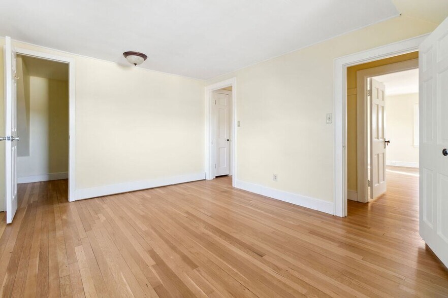 Building Photo - 43 Northbourne Rd