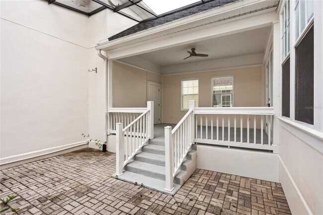 Building Photo - 912 Waterside Dr