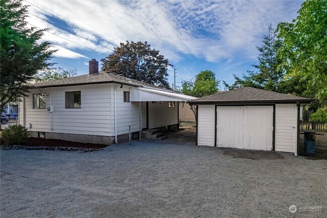 Building Photo - 6927 S Tyler St