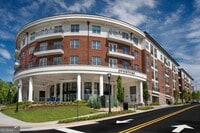 Building Photo - 658 Lindbergh Drive NE