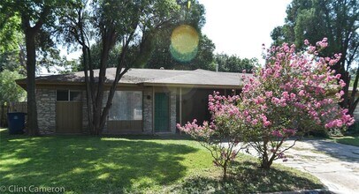 Building Photo - 2211 Lanier Dr