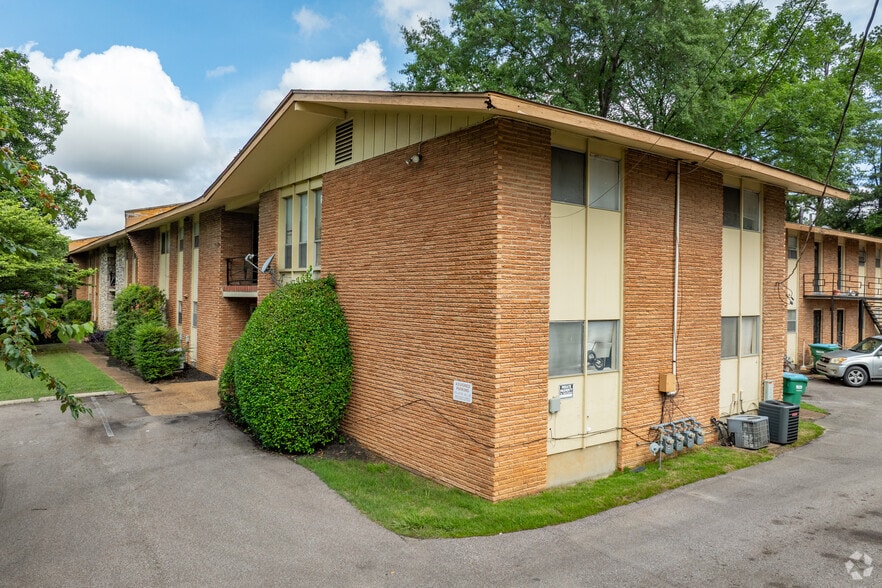 Primary Photo - Summer Oaks Apartments
