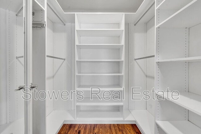 Building Photo - 718 El Paseo Cir