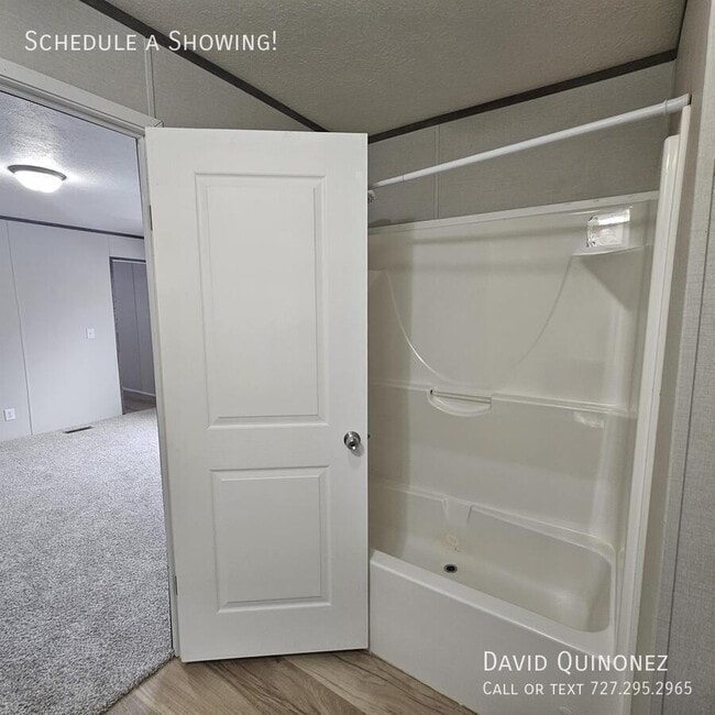 Building Photo - 2737 W Washington Center Rd