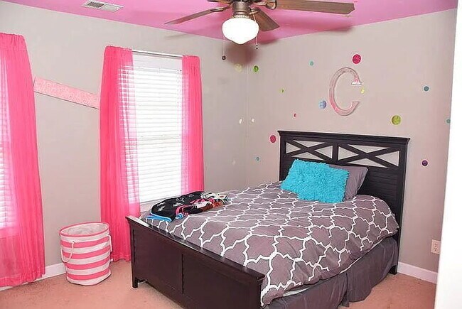 Building Photo - "COMING SOON! Discover Potential: Expansive 2,439 Sq Ft Space in Vibrant Nashville Locale!"