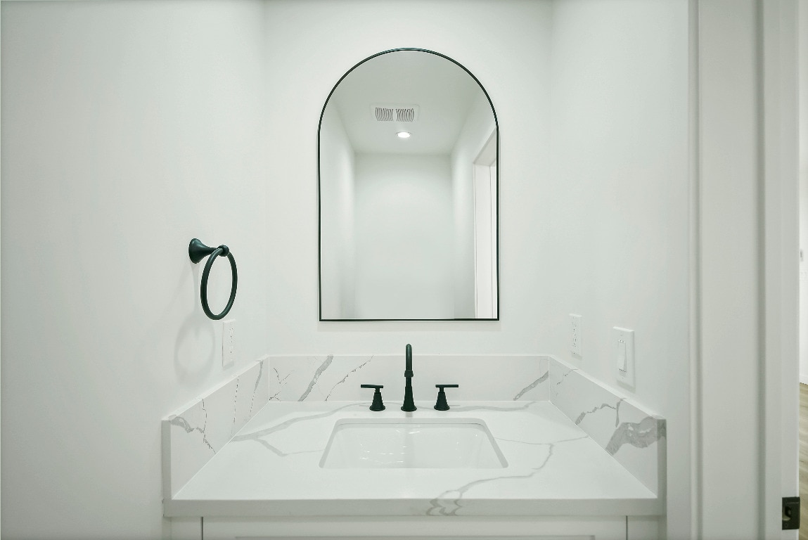 Building Photo - 4935 Cloud Ave