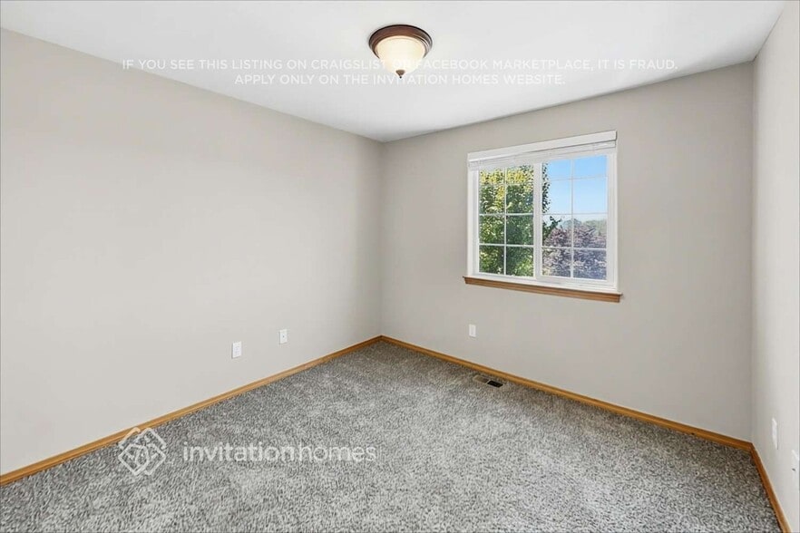 Building Photo - 17617 Upland Dr