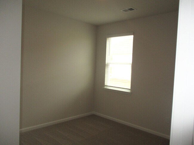 Building Photo - 1443 Porchfield Dr