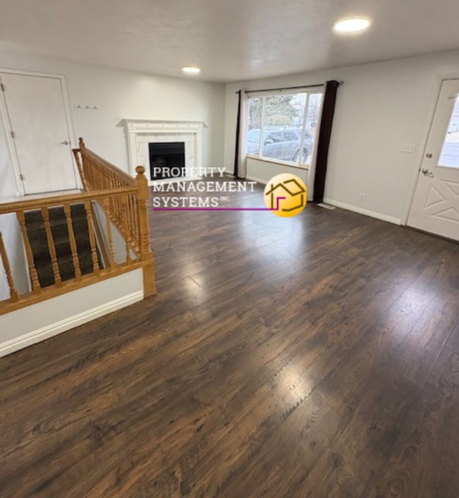 Building Photo - 3 Bedroom Home in West Jordan!