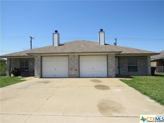 Primary Photo - 3907 Hitchrock Dr