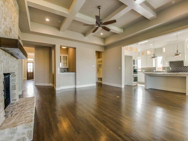 Building Photo - 1107 Sarah St