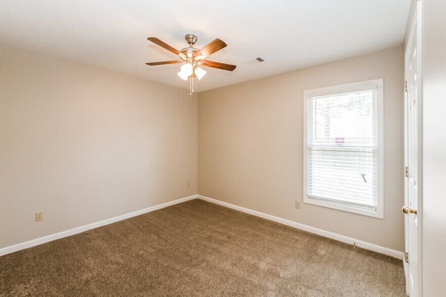 Building Photo - 2659 Country Downs Ln