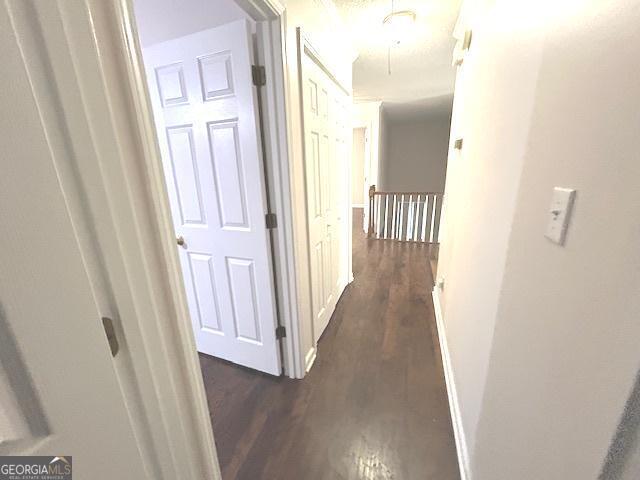 Building Photo - 305 Carriage Chase