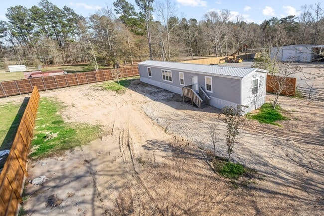 Building Photo - 19226 McLin Rd