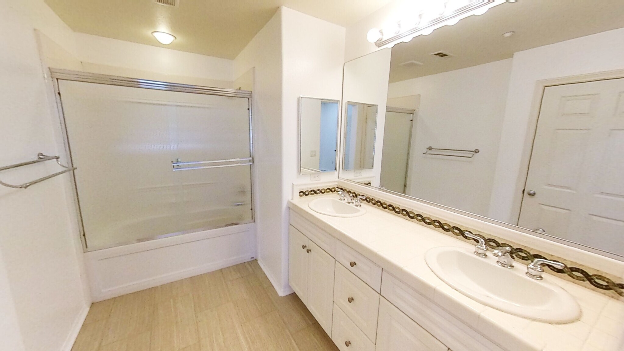 Main Suite Bathroom - 37 Spanish Lace