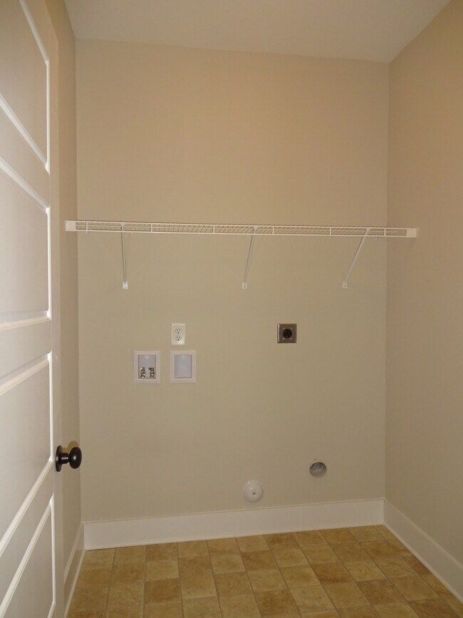 Building Photo - Home for rent in Calera, AL! Available to View Now!!!