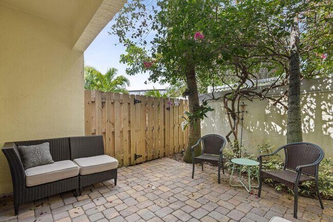 Building Photo - 1801 Coastal Bay Blvd