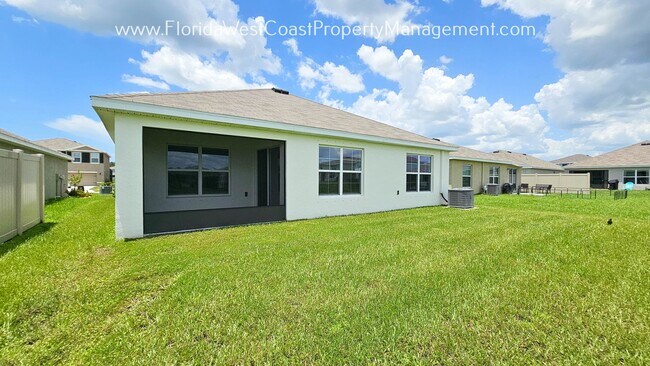 Building Photo - LOVELY 3 BEDROOM HOME WITHIN SILVERSTONE N...