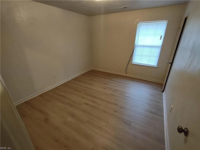 Building Photo - 6080 Camellia Dr