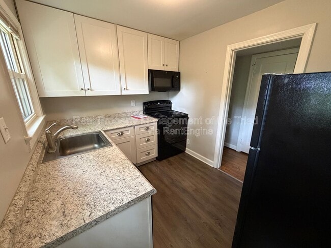 Building Photo - 2331 W Cornwallis Dr