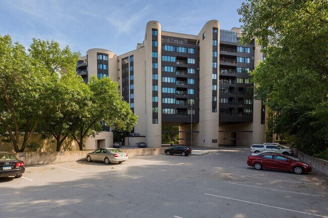 Building Photo - 3141 Dean Court #502